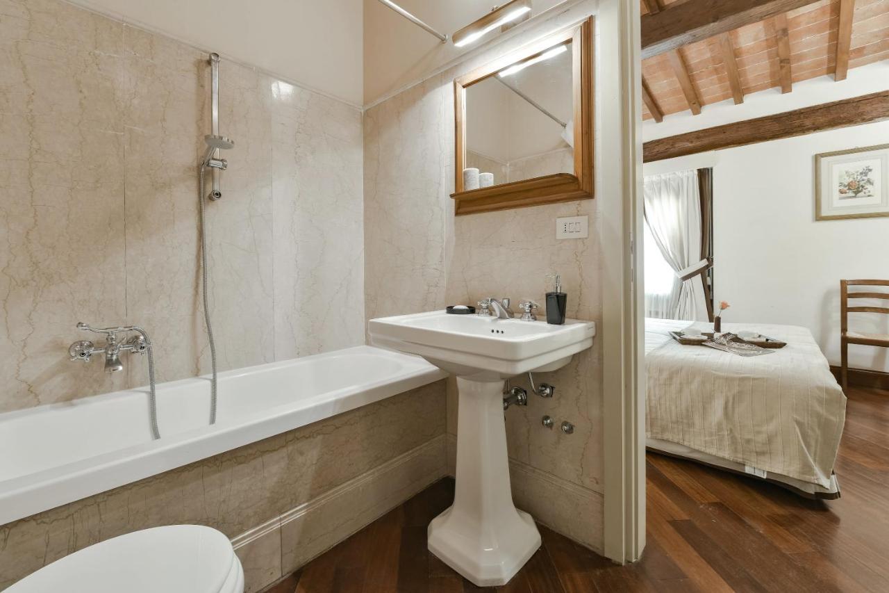 Buonarroti Big With Terrace In Oltrarno Florencia